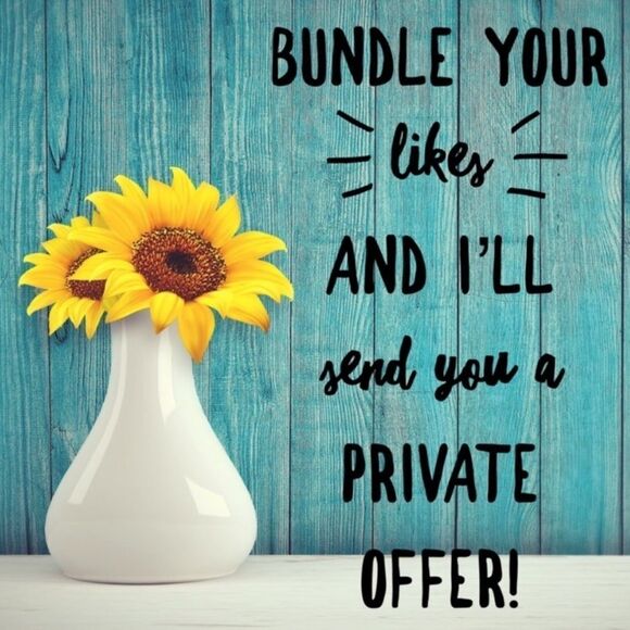 FREE Makeup case with any makeup bundle! - Picture 2 of 2